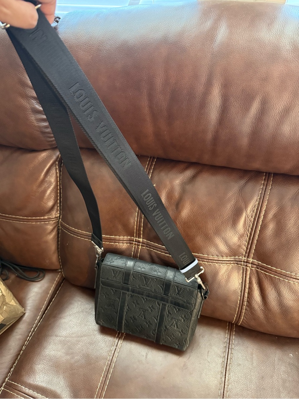 Authentic Louis Vuitton Black Adjustable Shoulder Strap 
 - Embossed Logo Design - Picture 6 of 7